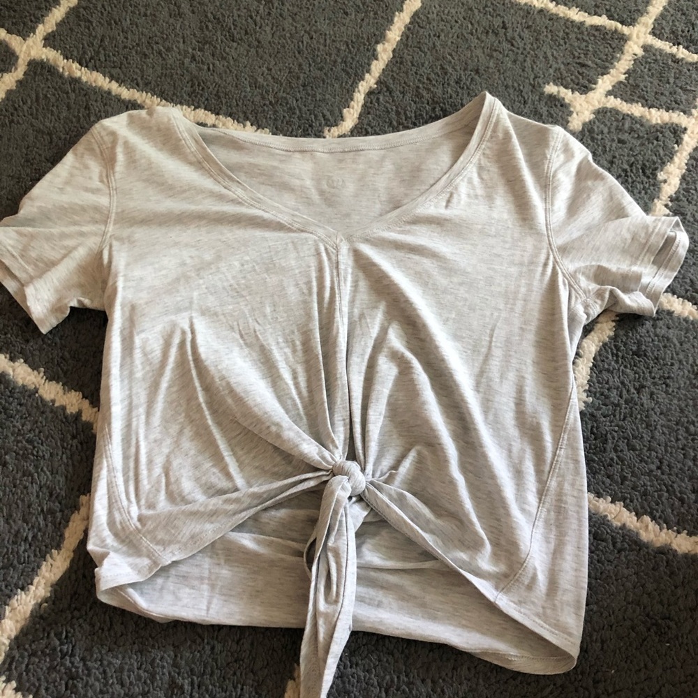 Lululemon it’s a tie shortsleeved shirt